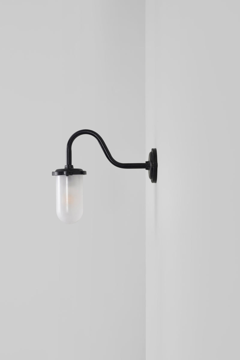 Btc Bracket Light 100W Swan Neck 7672 Black / Frosted / Standard