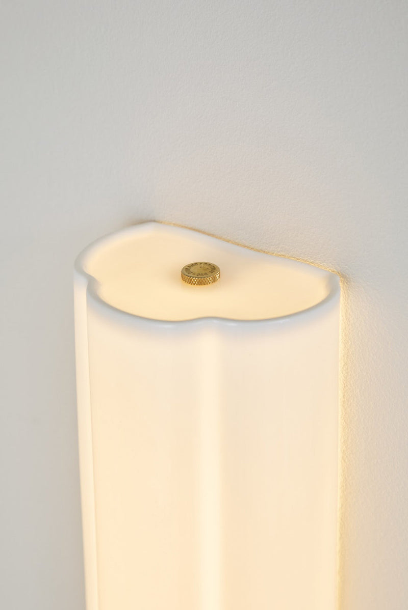 Btc Blossom Linear Wall Light Natural White