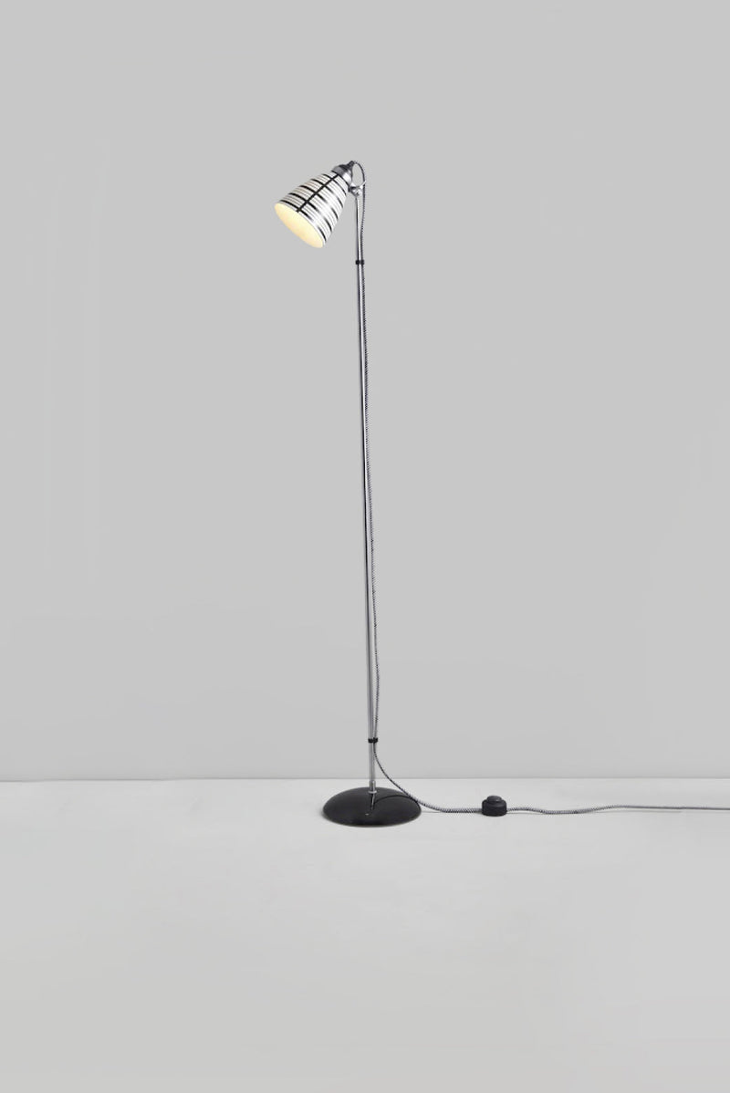 btc Circle Line Floor Light Black & White