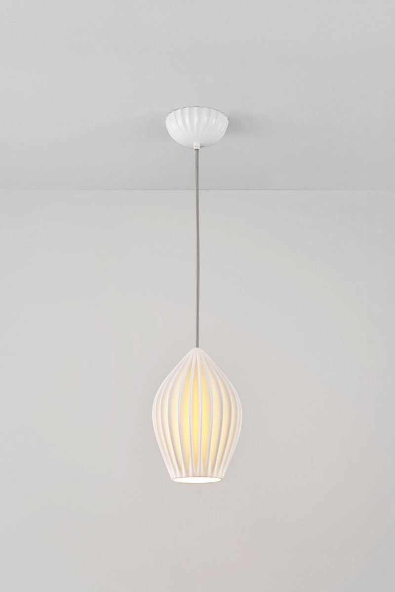 btc Fin Large Pendant Natural White