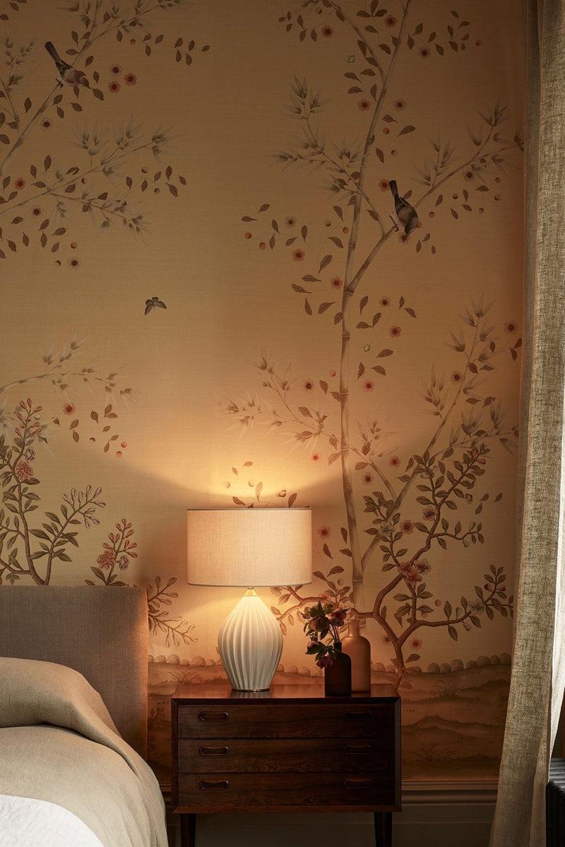 Btc Fin Queen Table Light Natural White