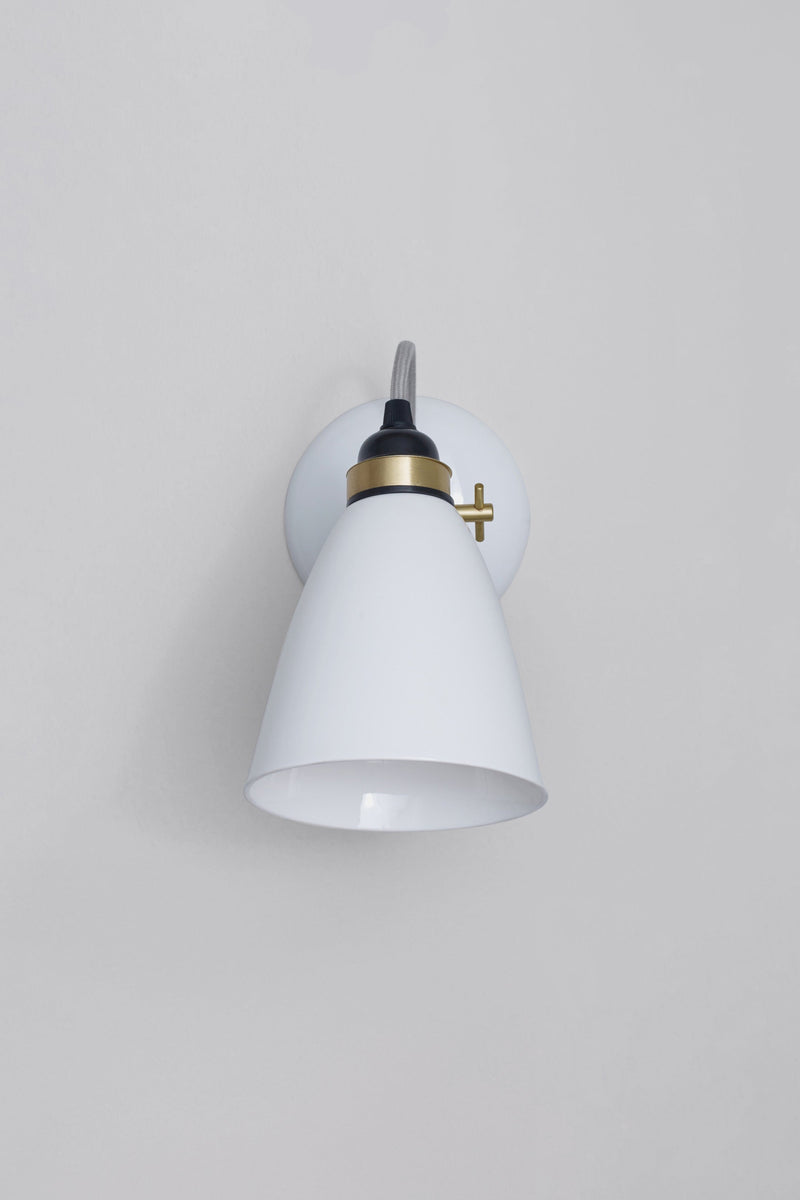 Btc Hector 30 Wall Light Natural White / Grey