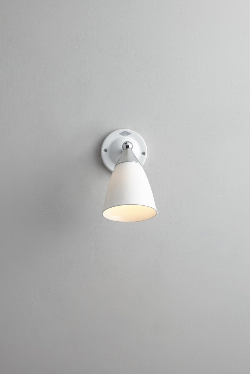Btc Mann Switched Wall Light Natural White