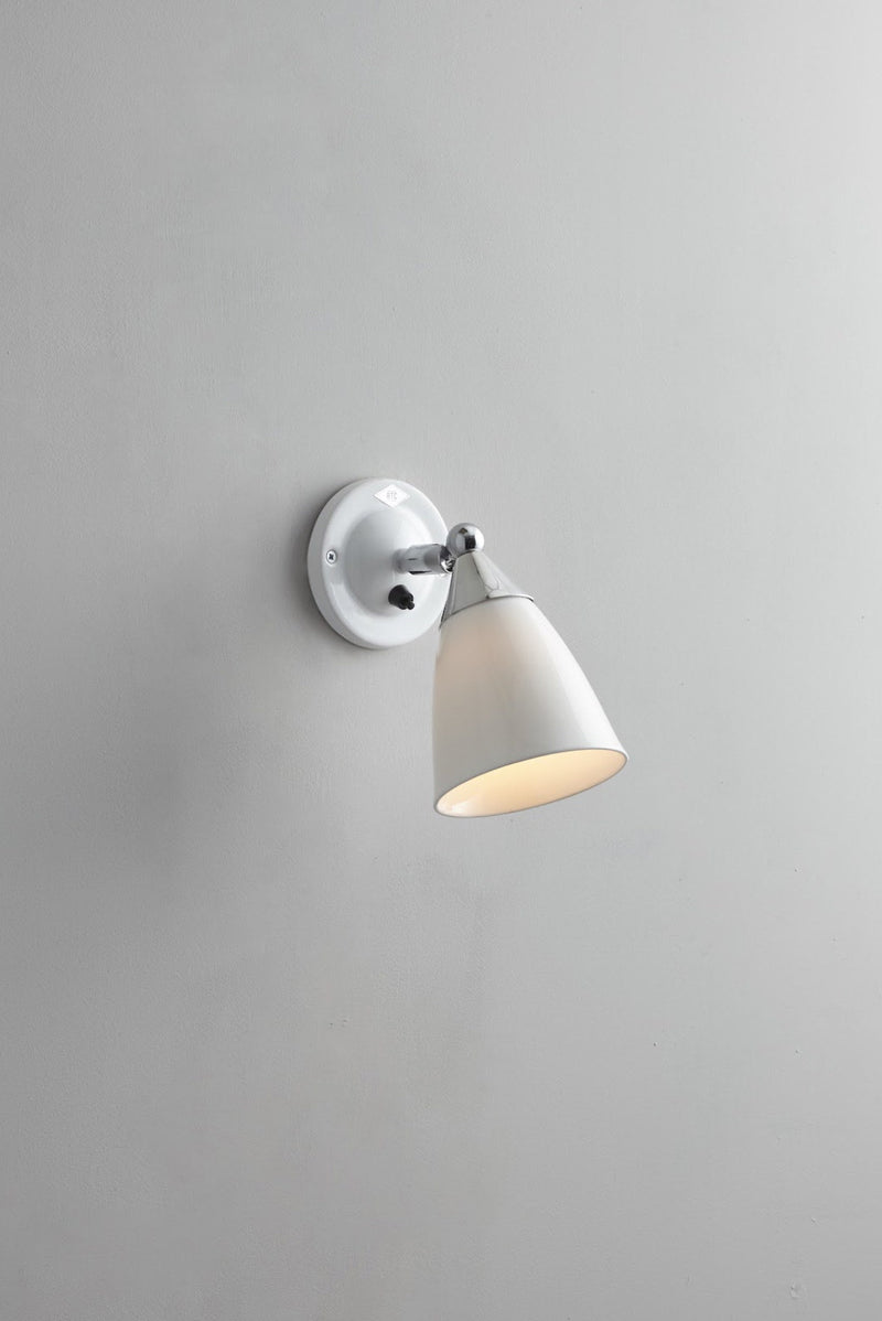 btc Mann Switched Wall Light Natural White