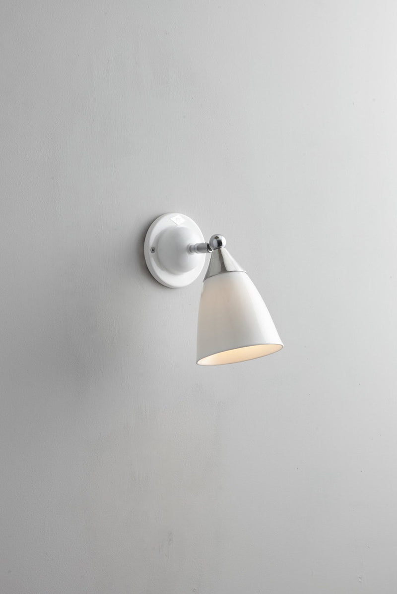 btc Mann Wall Light Natural White