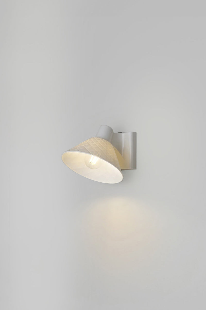 btc Oxford 2 Wall Light Natural White