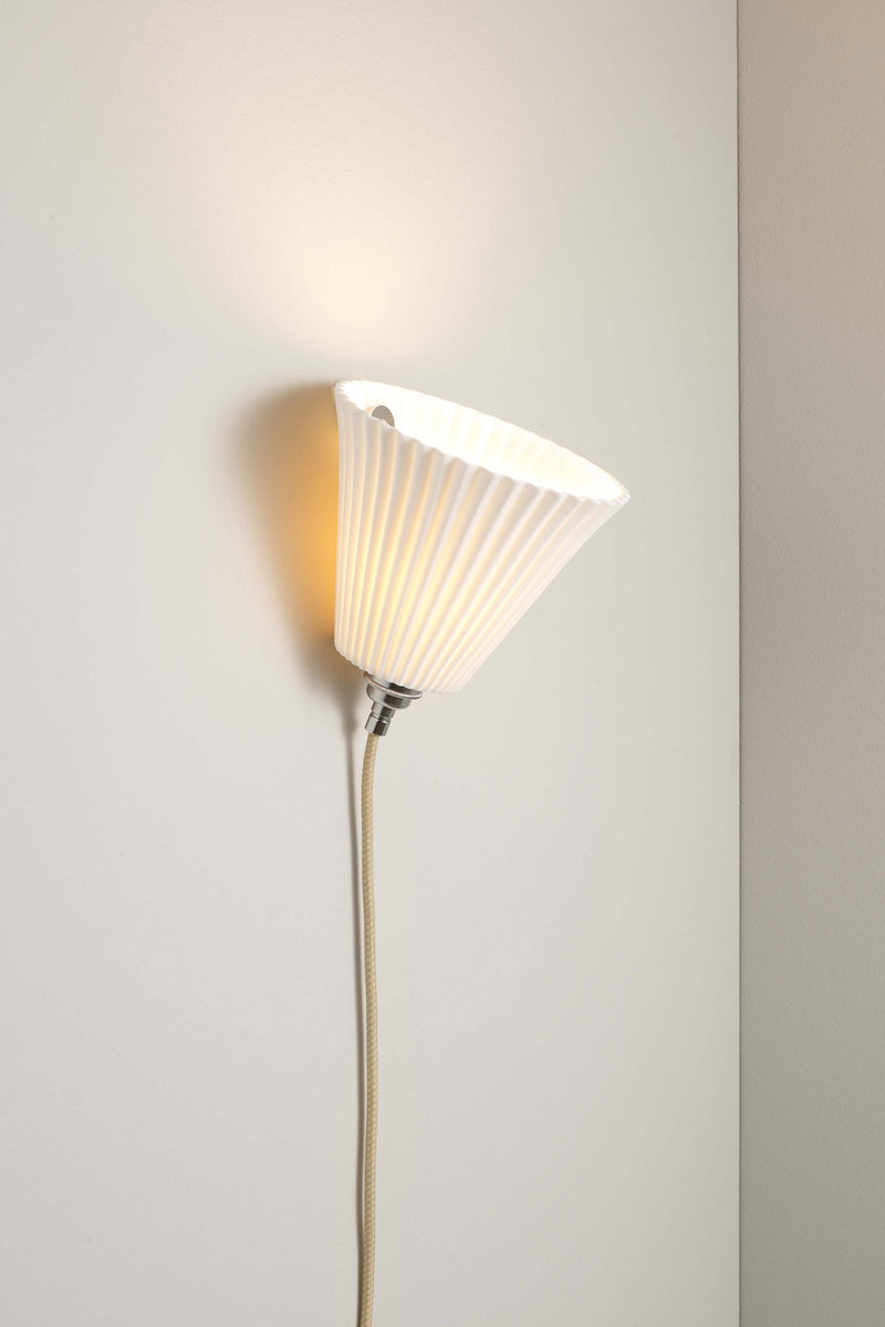 btc Portable Pleat Large Wall Light Natural White