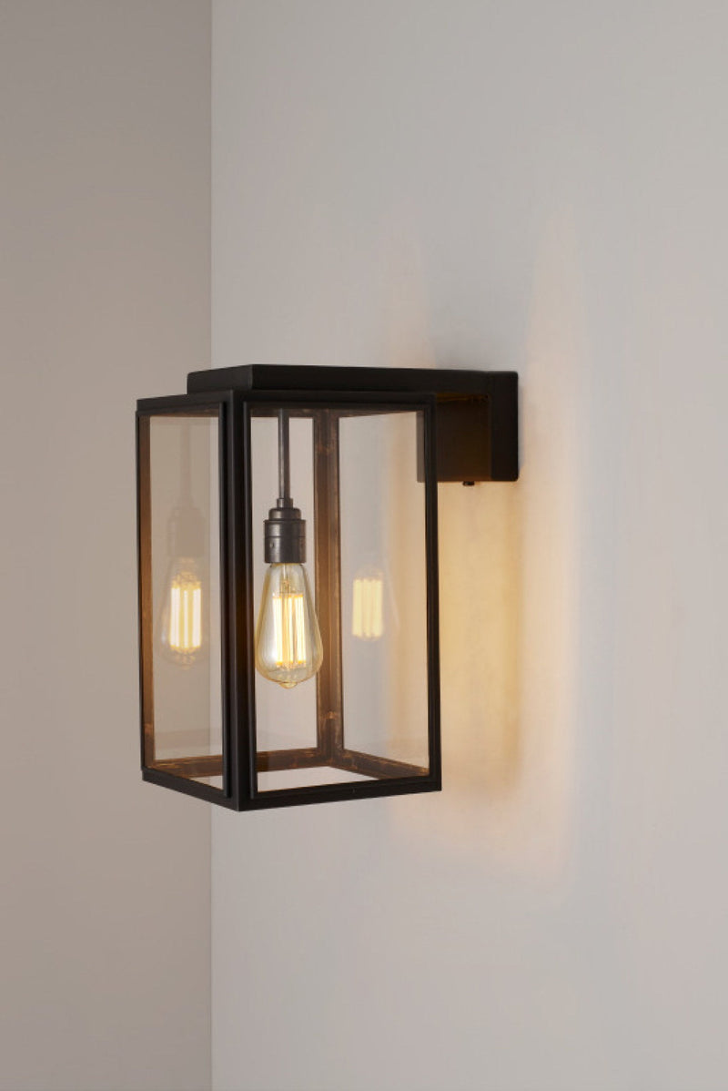 btc Portico Wall Light Weathered Brass / Clear