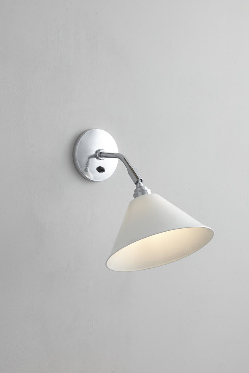 btc Task Ceramic Short Wall Light Natural White