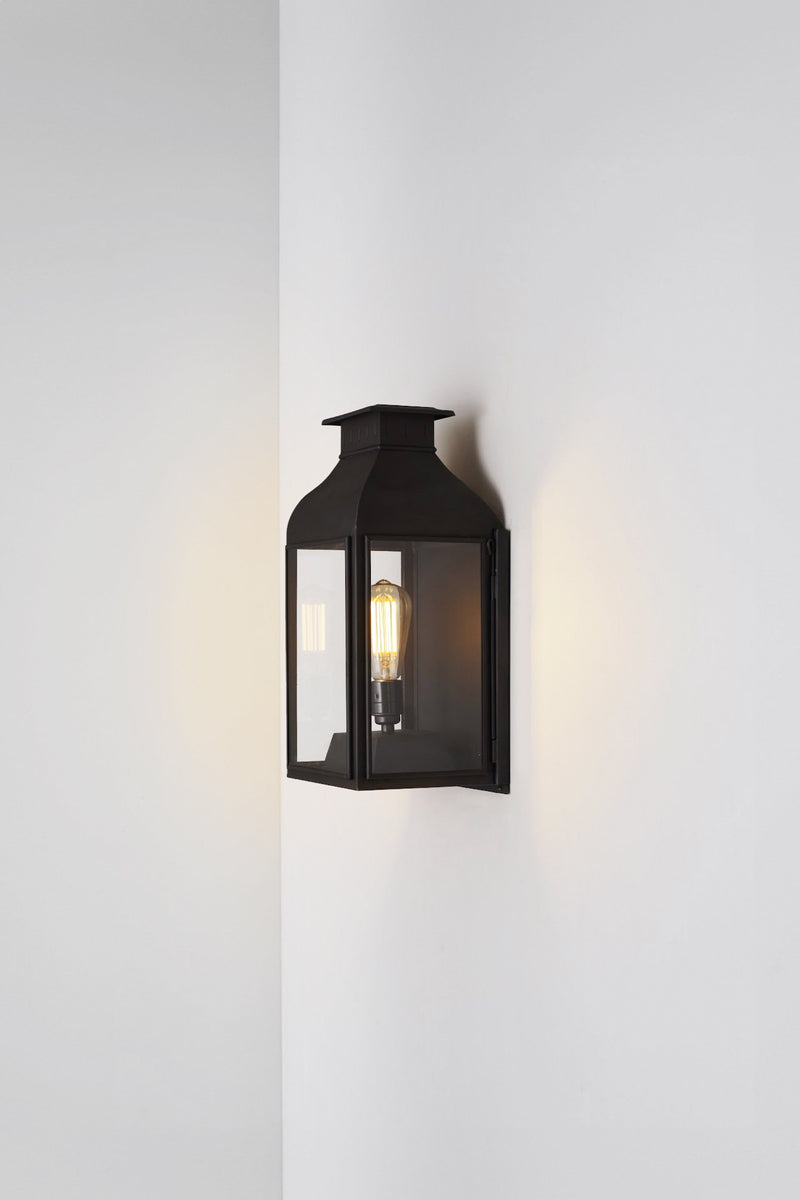 btc Wall Lantern 0276 Weathered Brass / Clear