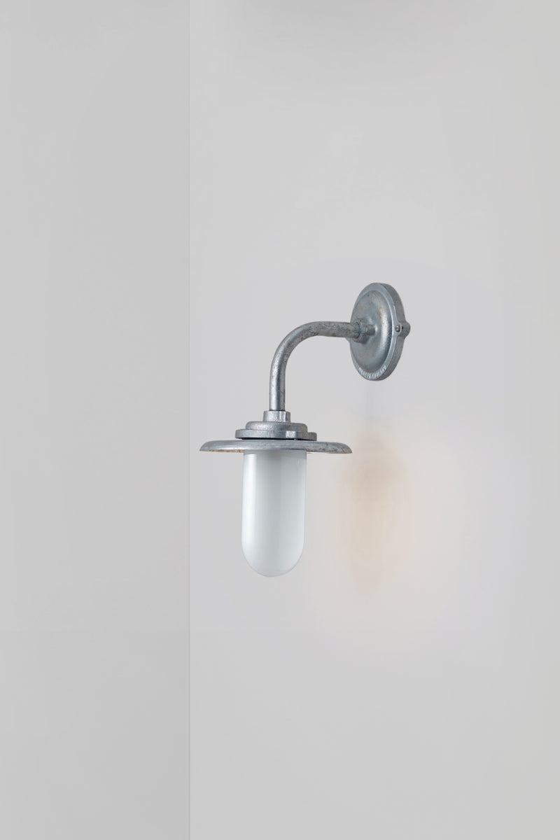 Btc Exterior Bracket Light 60W 7677 Galvanised Silver / Clear / Standard