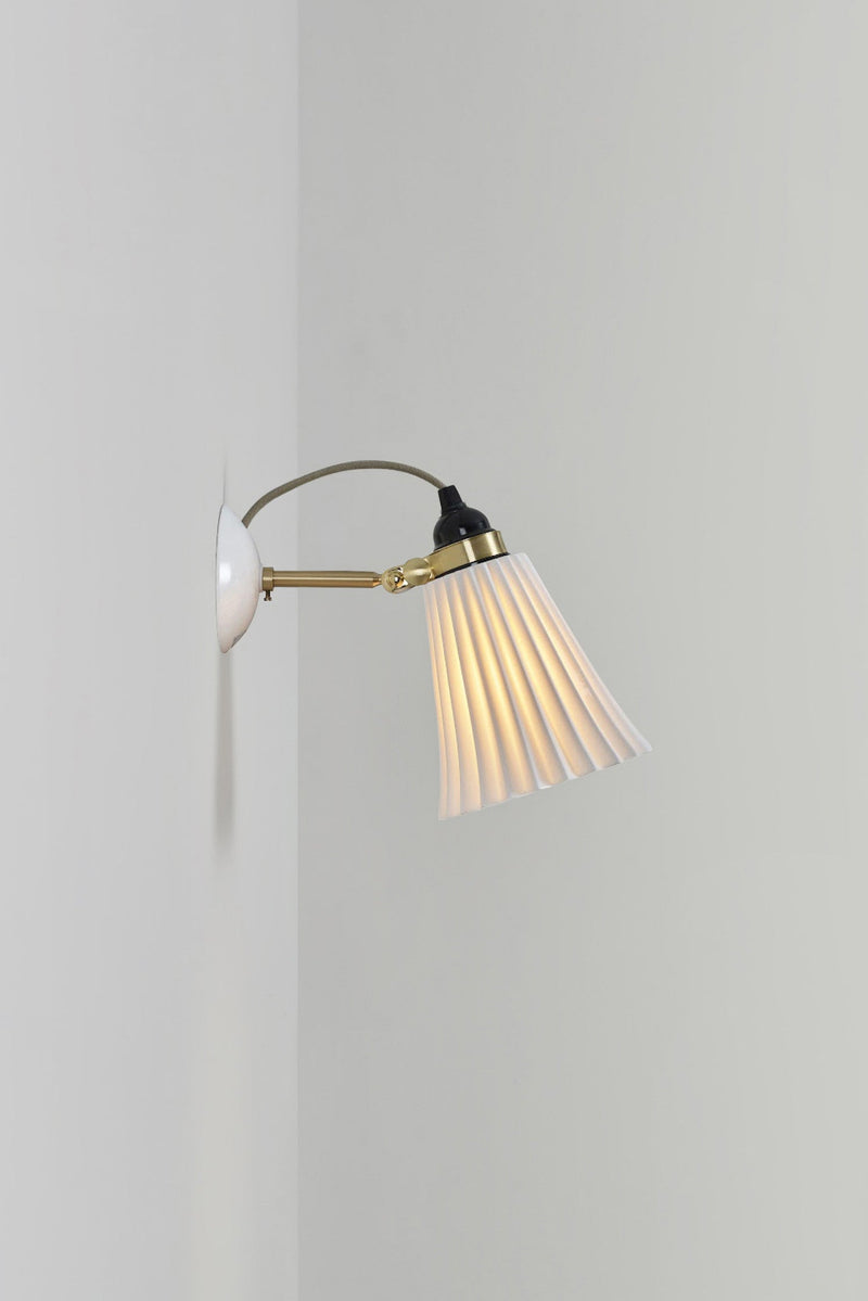 Btc Hector Pleat Medium Wall Light Brass Natural White / Grey
