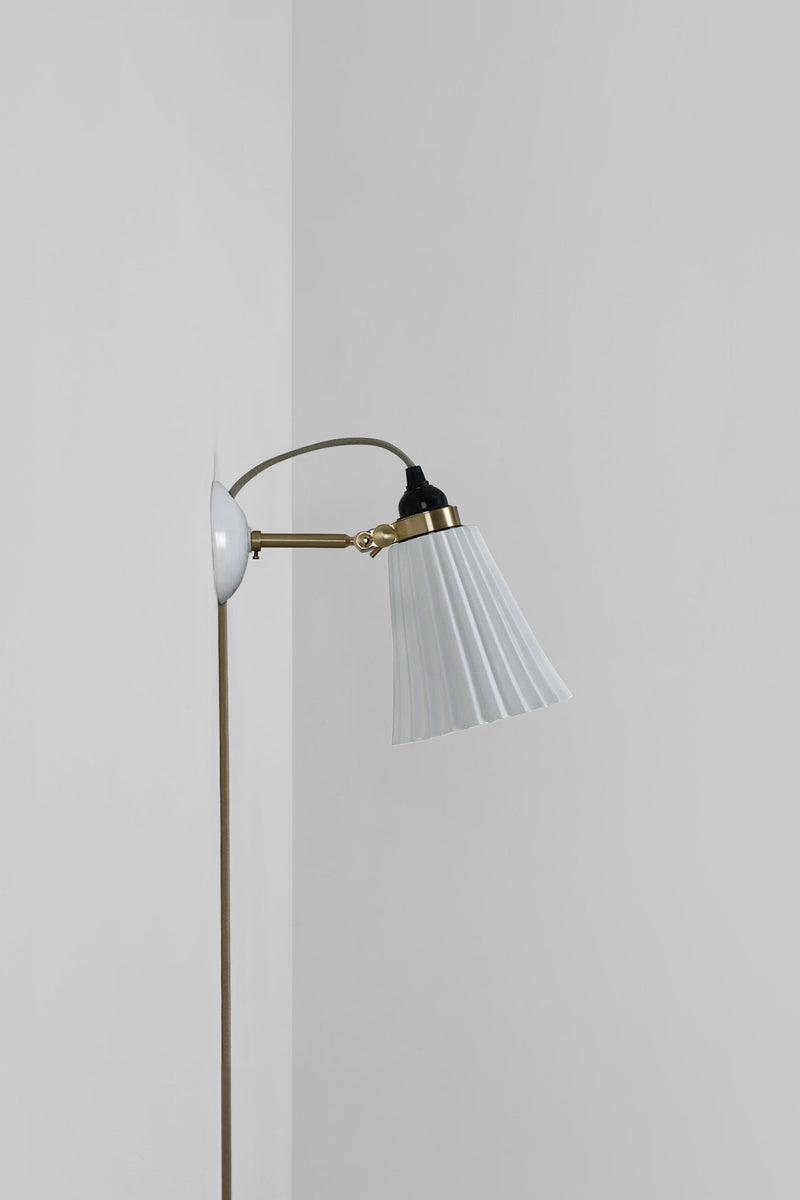 Btc Hector Pleat Medium Wall Light PSC Brass Natural White / Grey