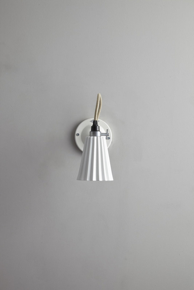 Btc Hector Pleat Small Switched Wall Light Natural White