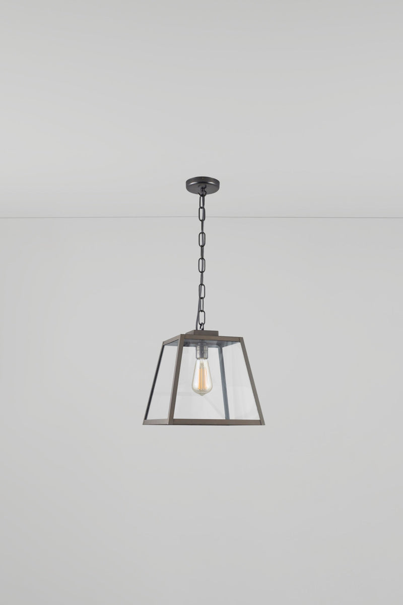 Btc Quad Medium Pendant Closed Top Weathered Brass / Clear