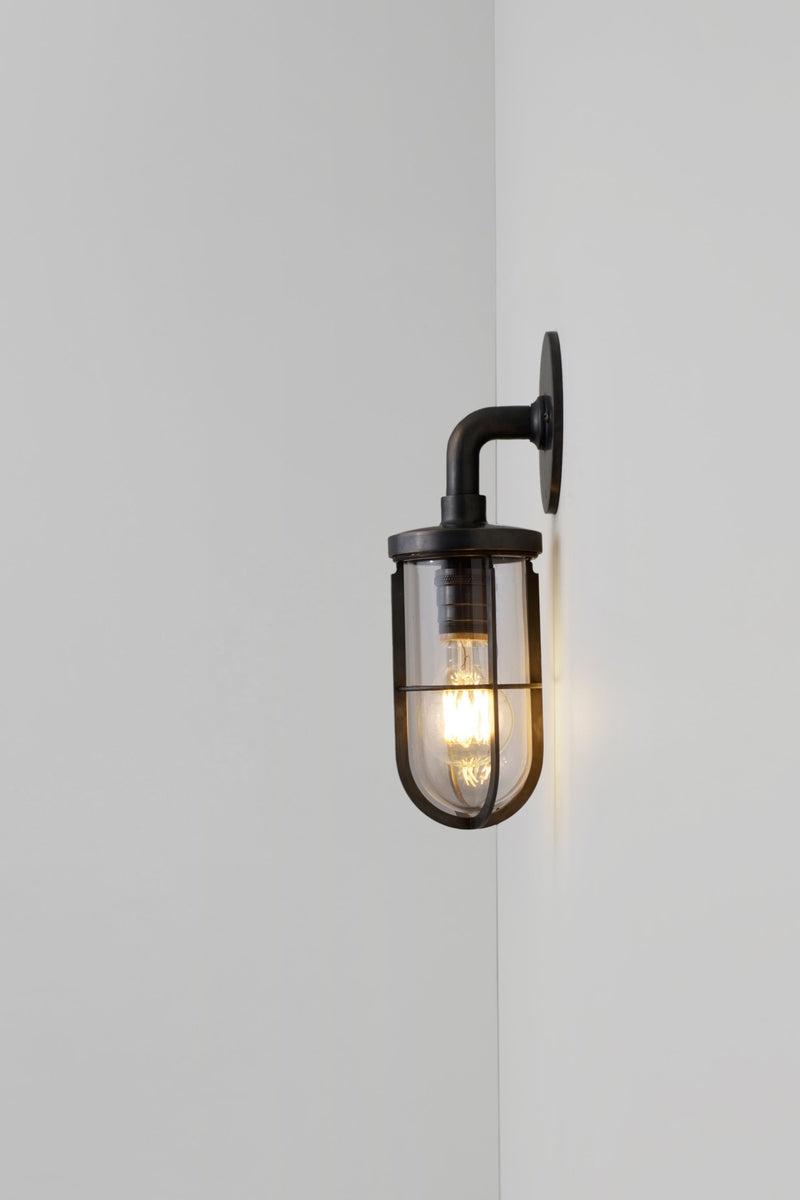 btc Weatherproof Ship's Well Glass Light 7207 Weathered Brass / Clear