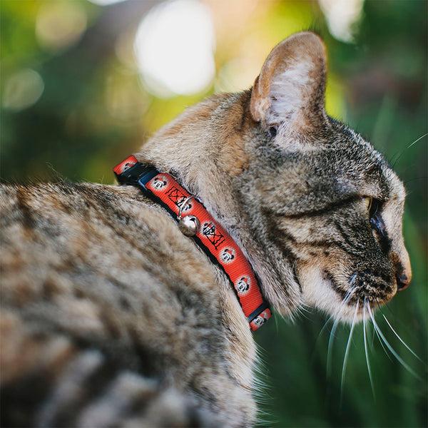 Buckle Down Breakaway Cat Collar With Bell - Christmas Holiday Mickey Mouse Face Starburst Red