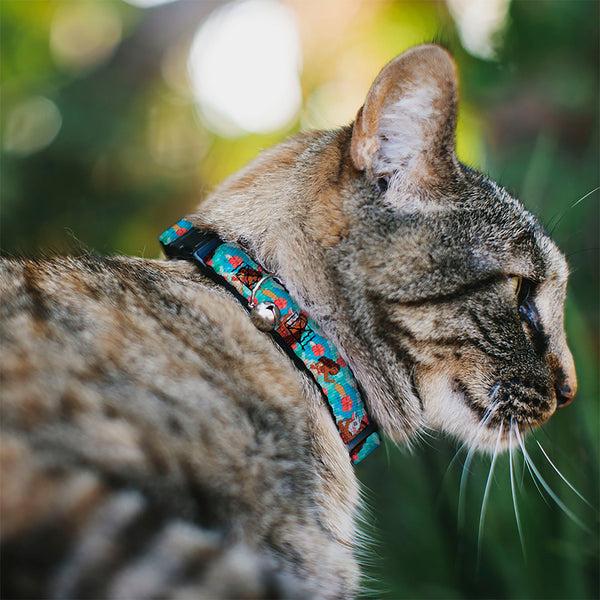 Buckle Down Breakaway Cat Collar With Bell - Moana Poses And Pua Flowers Blues