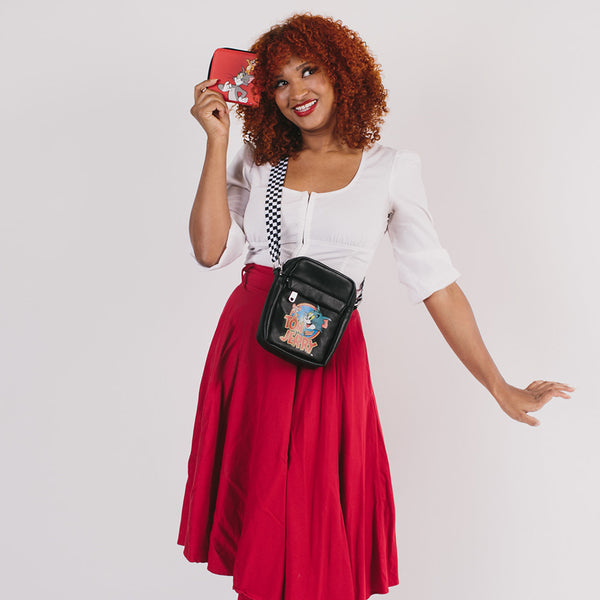 Buckle Down Women's Crossbody Wallet - Tom And Jerry Logo Pose Black