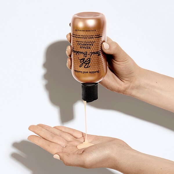 Bumble And Bumble Bond-Building Hair Repair Shampoo