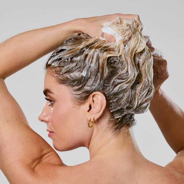 Bumble And Bumble Hairdresser's Invisible Oil Hydrating Shampoo