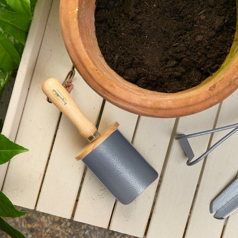 Burgon & Ball Container Scoop - RHS-Endorsed