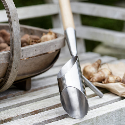 Burgon & Ball Long Handled Bulb Planter - RHS Endorsed