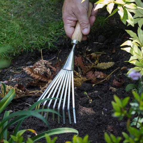 Burgon & Ball Shrub Rake - RHS Endorsed