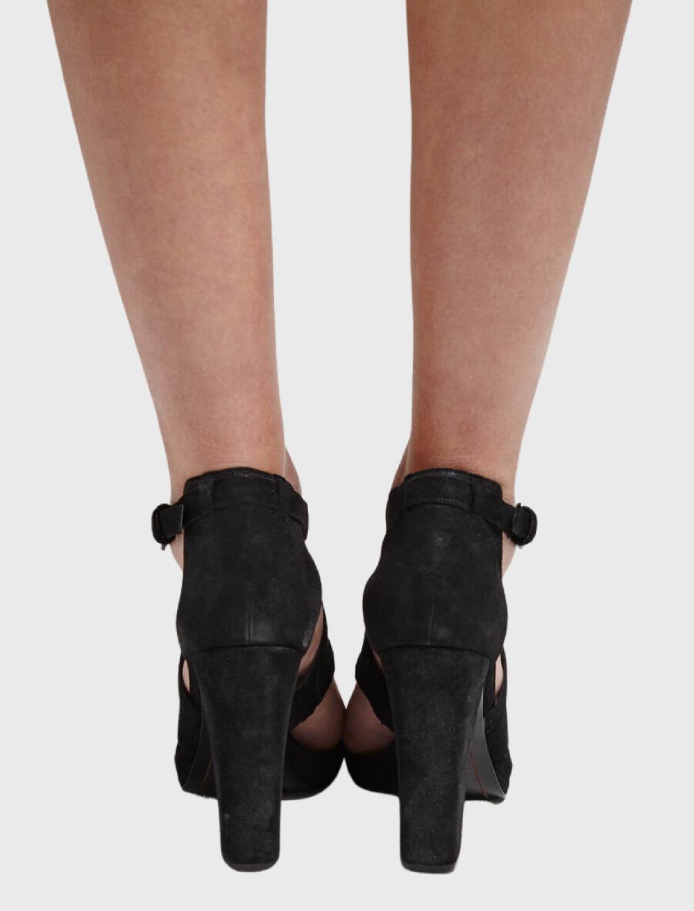 C & M Camilla And Marc Carla Diagonal Strap Sandal