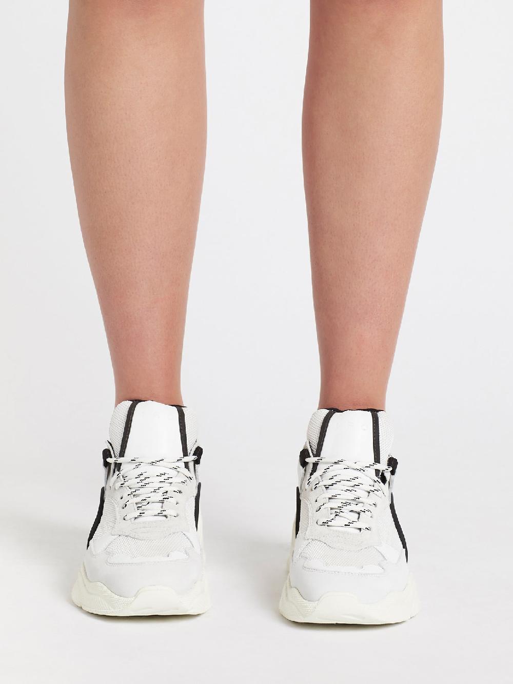 C & M Camilla And Marc Curve Runner