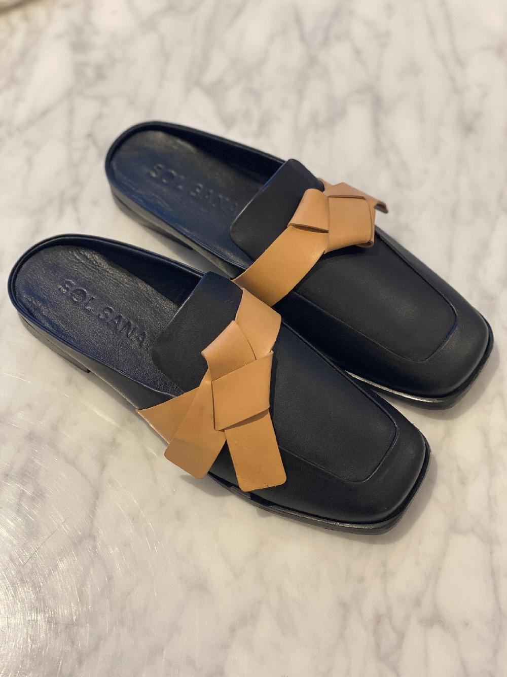 C & M Camilla And Marc Ricky Slide