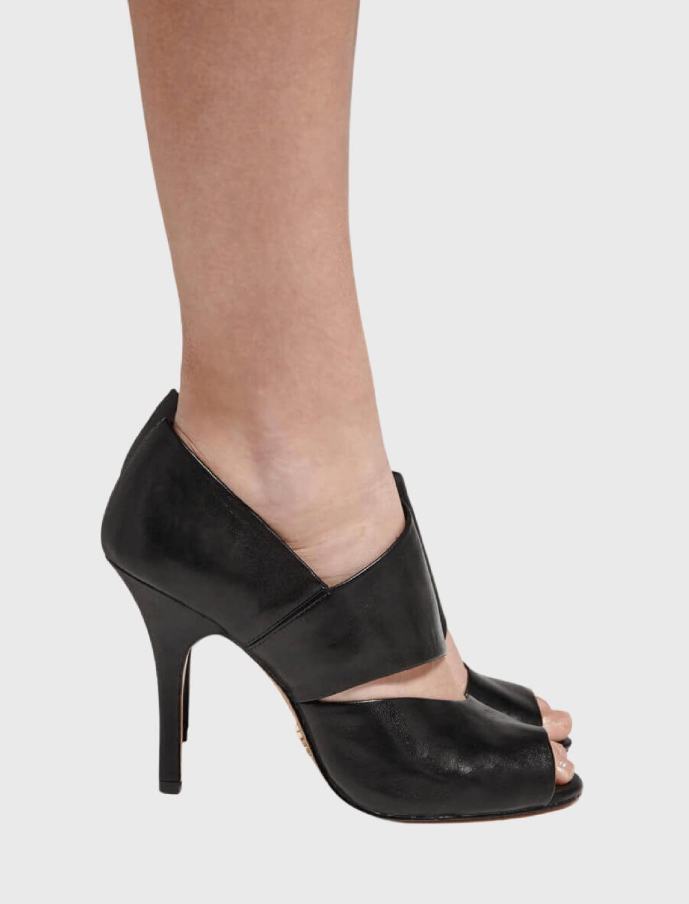 C & M Camilla And Marc Yale Bootie