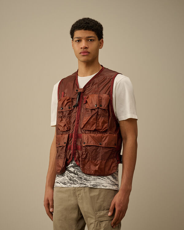 C.p. Company CS II Logo Vest SABLE - BROWN