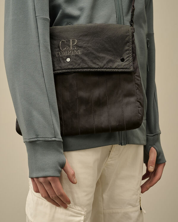 C.p. Company Herringbone Logo Bag SMOKED PEARL - GREY