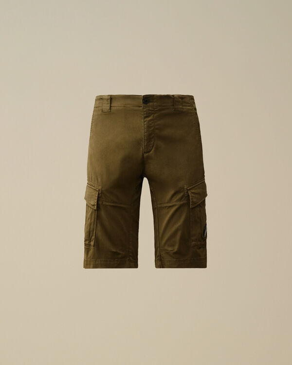 c.p. company Stretch Sateen Cargo Shorts IVY GREEN