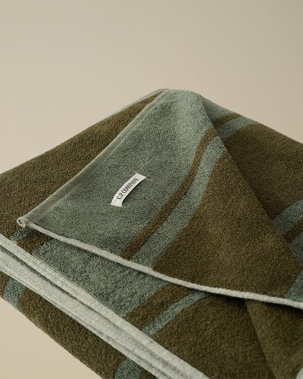 C.p. Company U16 Beach Towel AGAVE GREEN