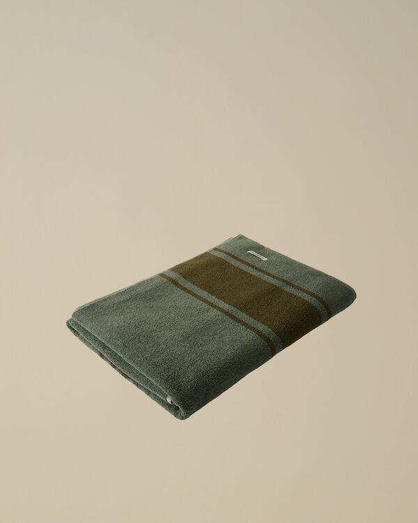 c.p. company U16 Beach Towel AGAVE GREEN