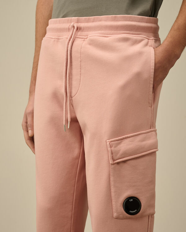 C.p. Company Cotton Diagonal Fleece Resist Dyed Cargo Sweatpants MISTY ROSE - PINK