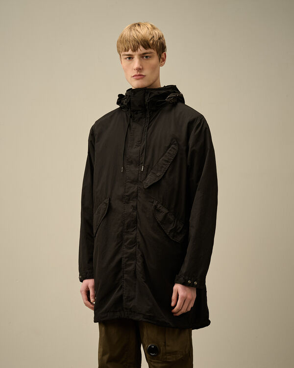 C.p. Company Flatt Nylon Goggle Fishtail Parka BLACK