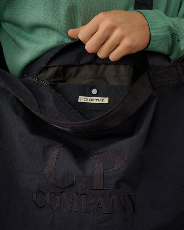 C.p. Company Plain Paper Touch Zipped Bag TOTAL ECLIPSE - BLUE