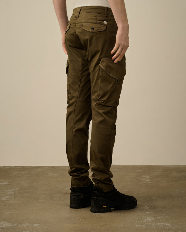 C.p. Company Stretch Sateen Utility Cargo Lens Pants IVY GREEN