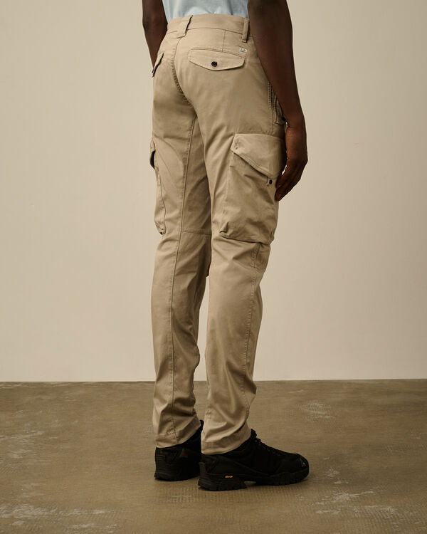 C.p. Company Stretch Sateen Utility Cargo Lens Pants VINTAGE KHAKI - BEIGE