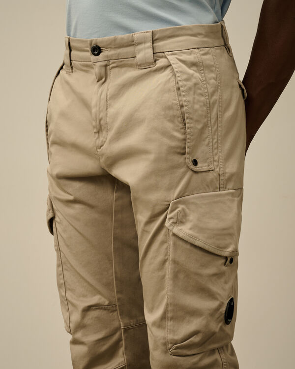 C.p. Company Stretch Sateen Utility Cargo Lens Pants VINTAGE KHAKI - BEIGE