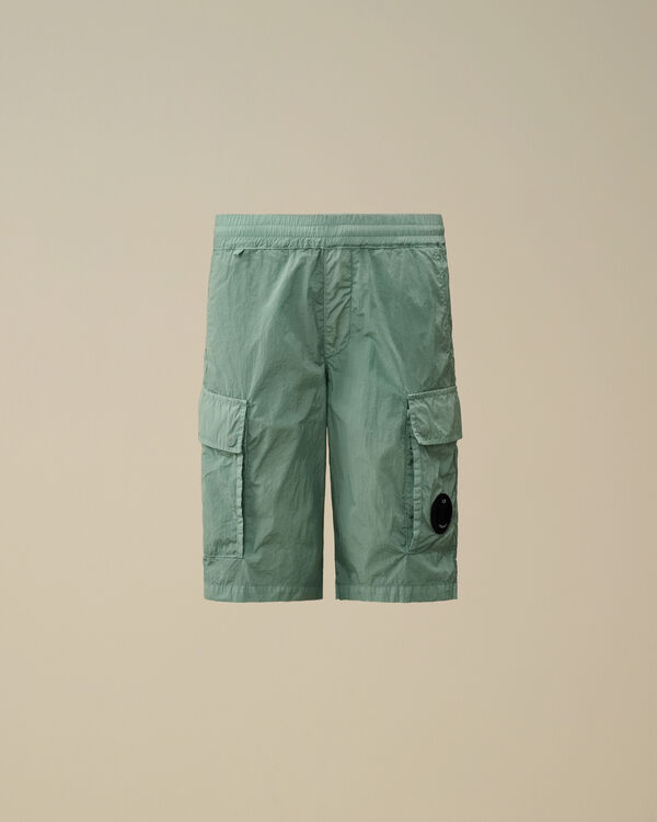 C.p. Company U16 Chrome-R Lens Cargo Shorts CANTON - GREEN