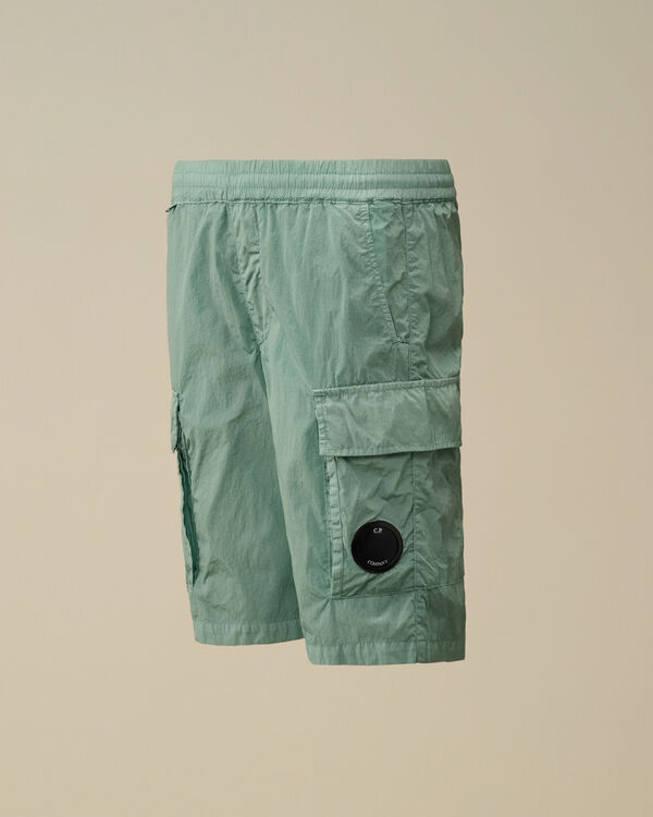 c.p. company U16 Chrome-R Lens Cargo Shorts CANTON - GREEN
