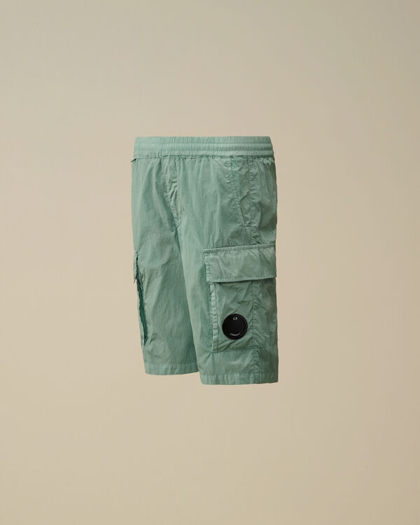 c.p. company U16 Chrome-R Lens Cargo Shorts CANTON - GREEN
