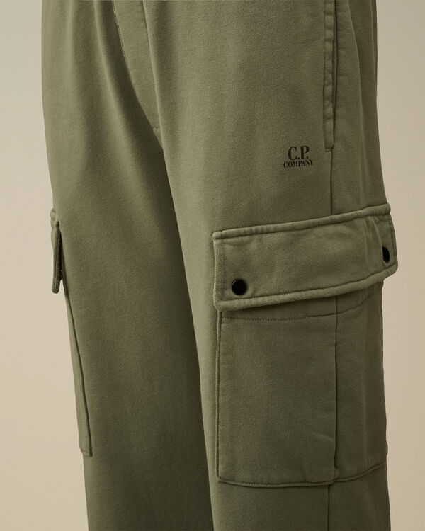 C.p. Company U16 Diagonal Fleece Cargo Sweatpants THYME - GREEN