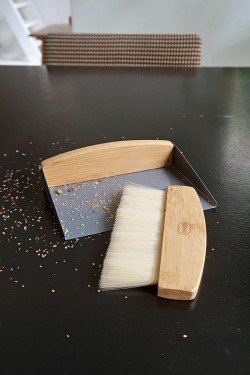 Cabanaz Table Sweeper