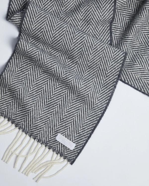 Cabano Foxford Herringbone Scarf 4259 R Grey