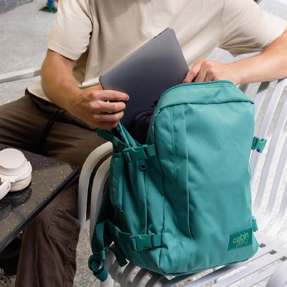 Cabinzero Classic Cabin Backpack 28L Meadow Green